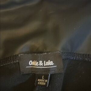 Odde & Lala Black Garment